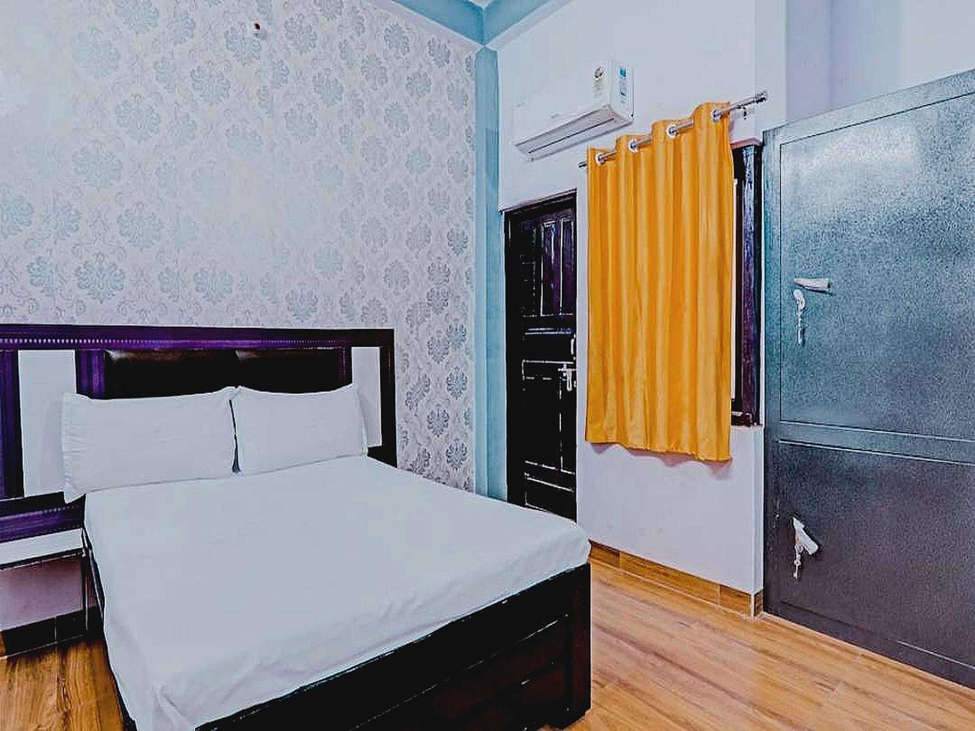 Hotel O Rr Palace Λάκναου Εξωτερικό φωτογραφία
