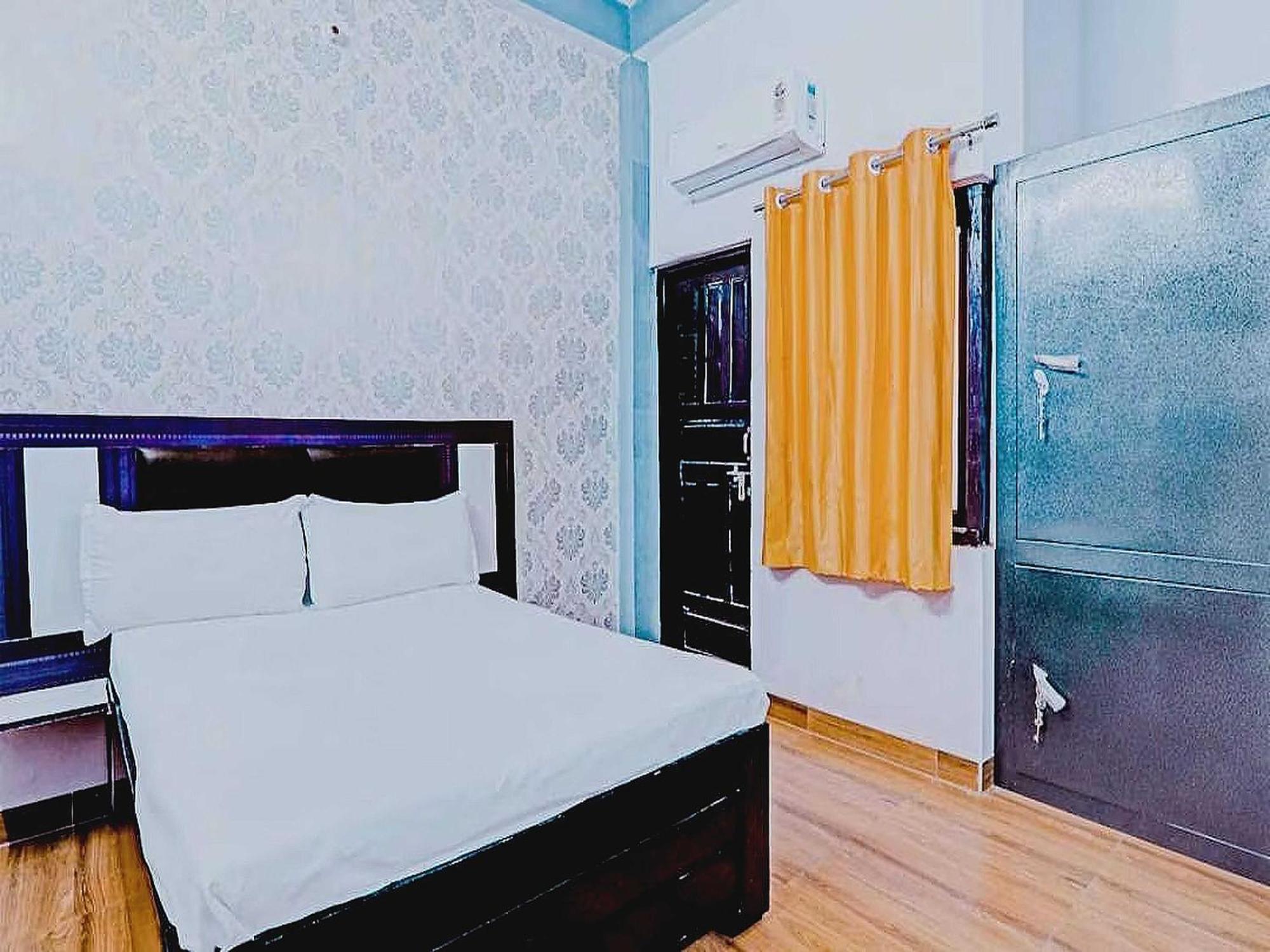Hotel O Rr Palace Λάκναου Εξωτερικό φωτογραφία